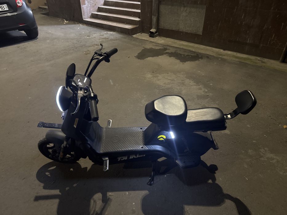 Скутер  Garow run