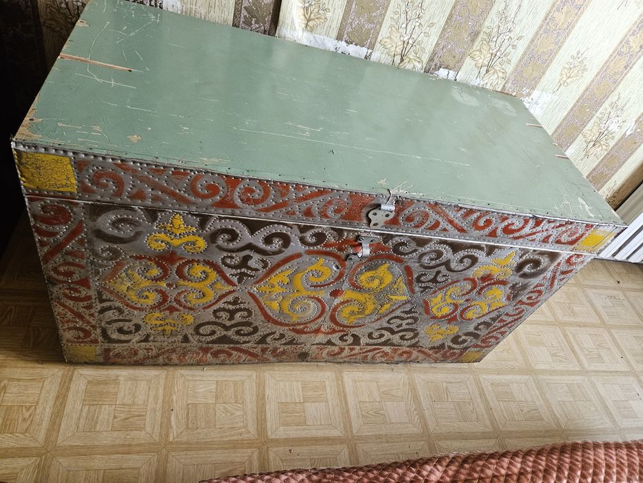 Дарю шкаф советский