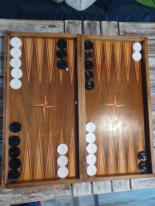 Табла и шах за игра дървена туристическа фигури за шах кокални зарчета