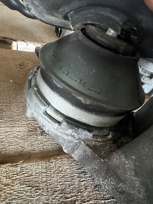 Подушки на двигатель ауди а6 с4 2.6 2.8