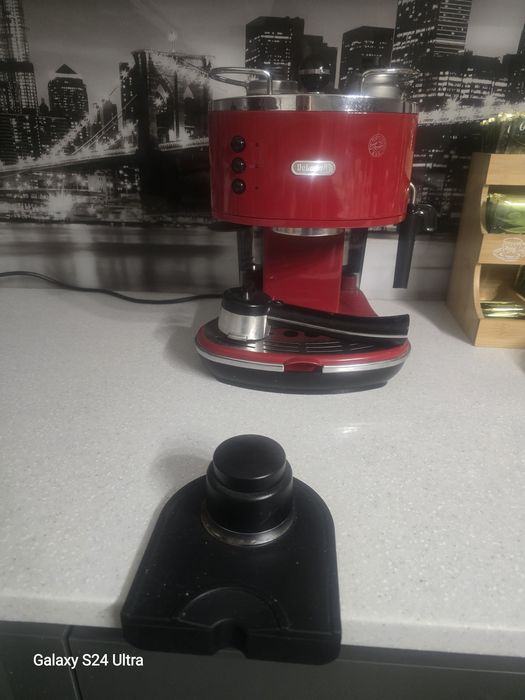 Продам кофемашину delonghi