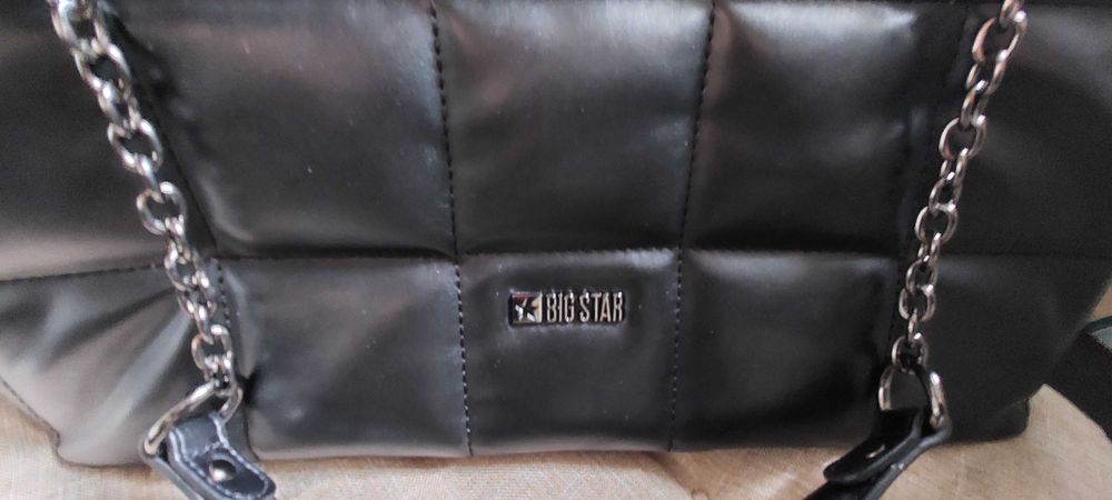 Дамска чанта, чисто нова