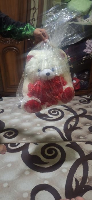 Myaxkiy igrushkalar sotiladi