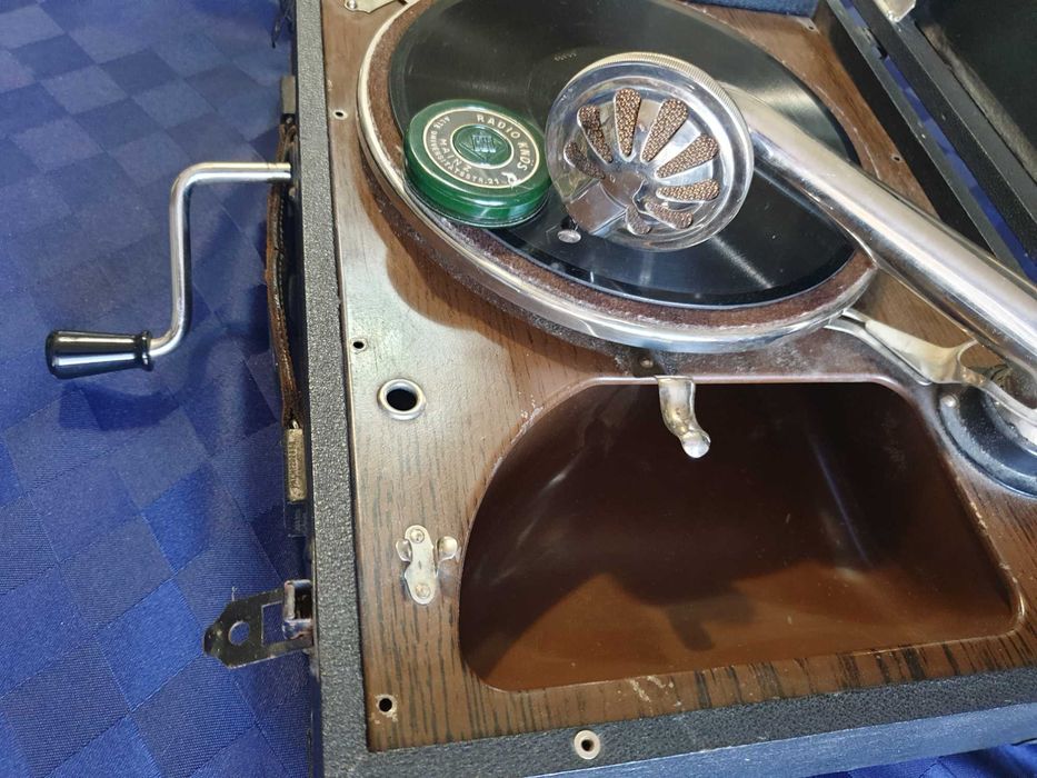 Безупречен  грамофон ELECTROLA