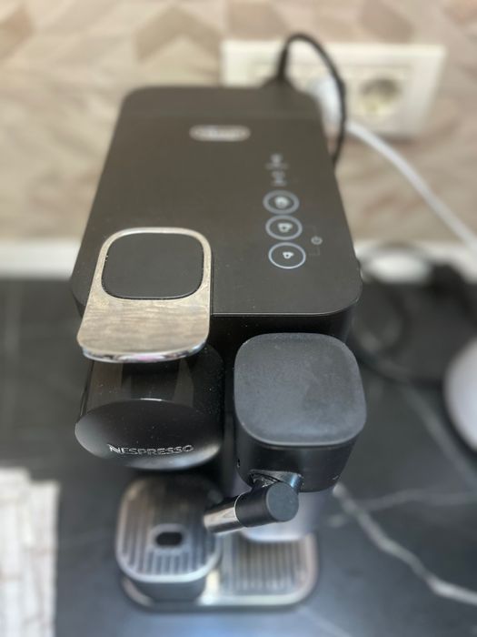 Vand aparat de cafea NESPRESO