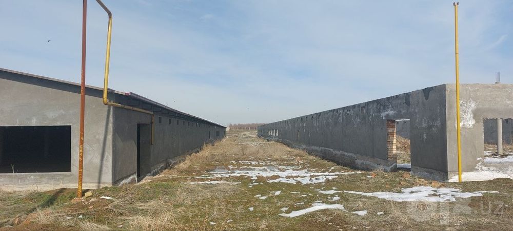 Срочно продаётся нежилой помщения Уртасарой 250 -соток