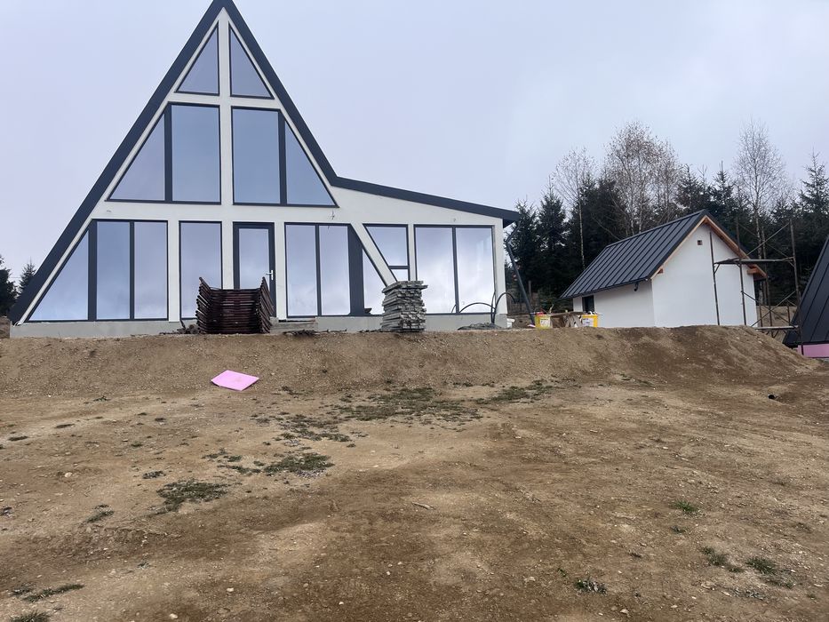 Firma de constructii .