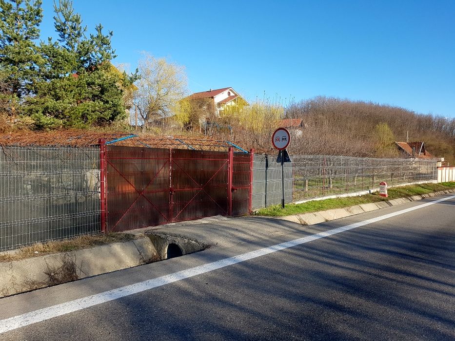 Teren intravilan 1492mp cu deschidere 47m la DN7 la 13 km de Rm.Valcea