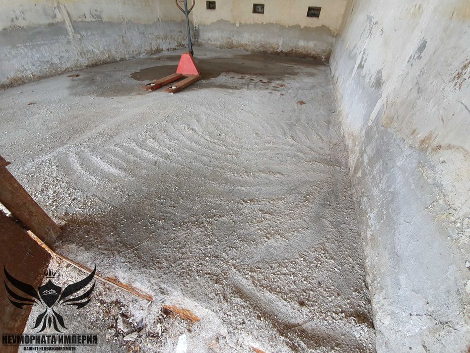 Продавам промишлено помещение(склад) с парцел 2800кв.м в гр.Асеновград