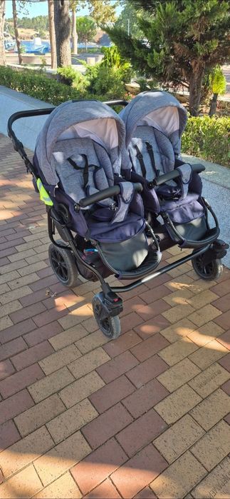 Количка за близнаци