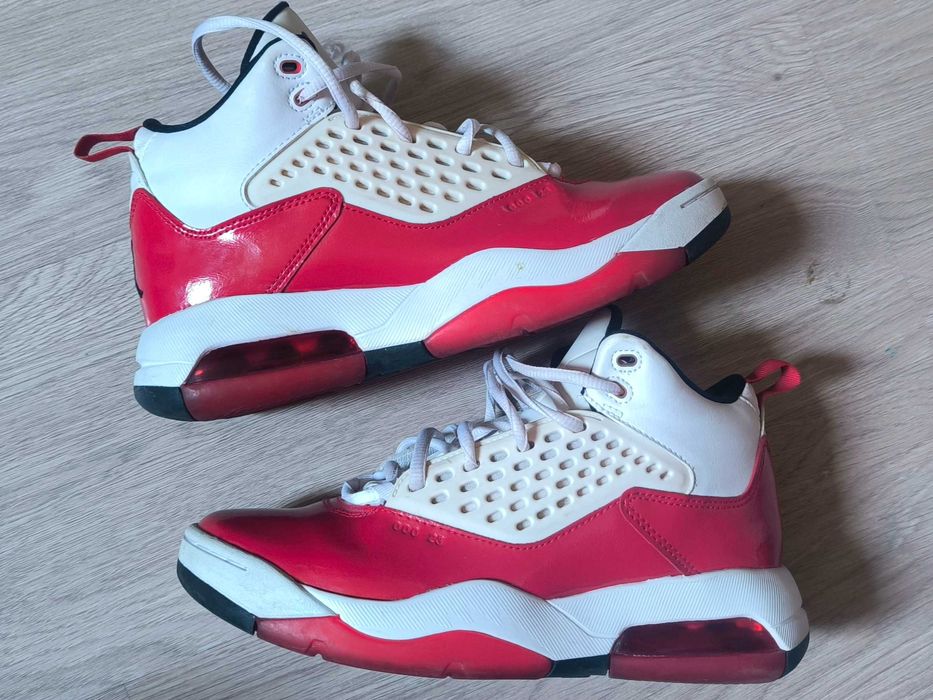 Обувки Air Jordan Maxin 200