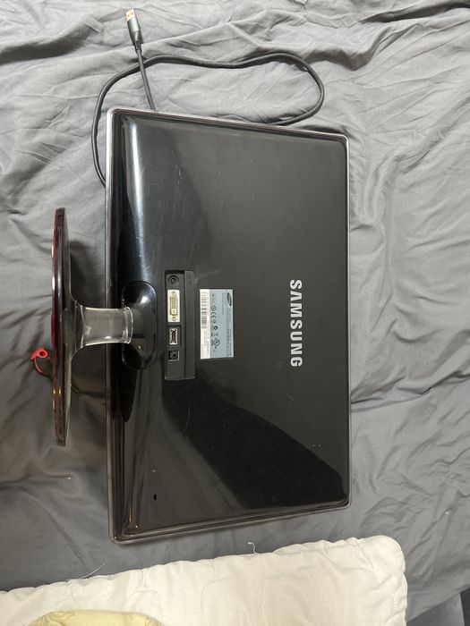 Продою манитор samsung бу