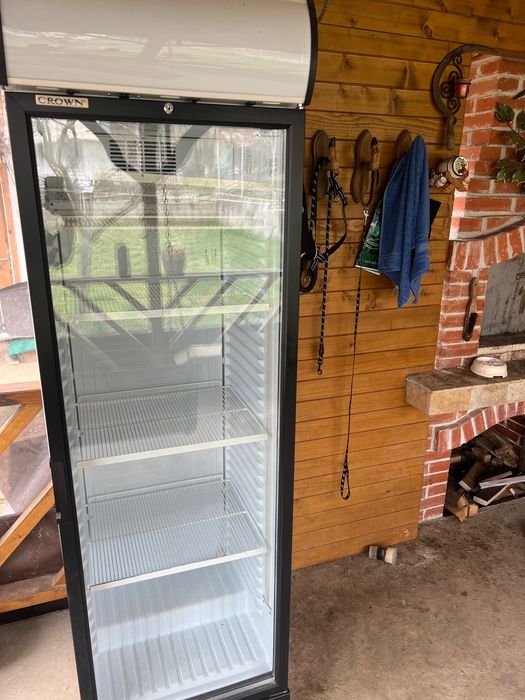Хладилна витрина
