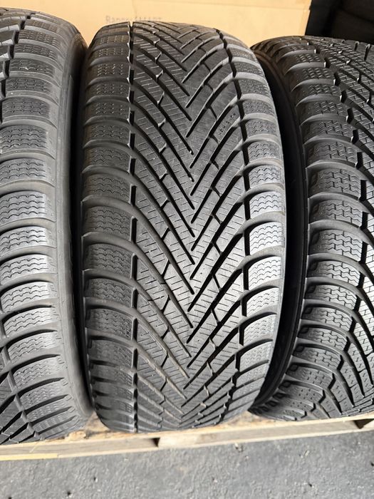 4 anvelope iarna 215/50/17 Pirelli 7.5-8.5 mm DOT 2020!