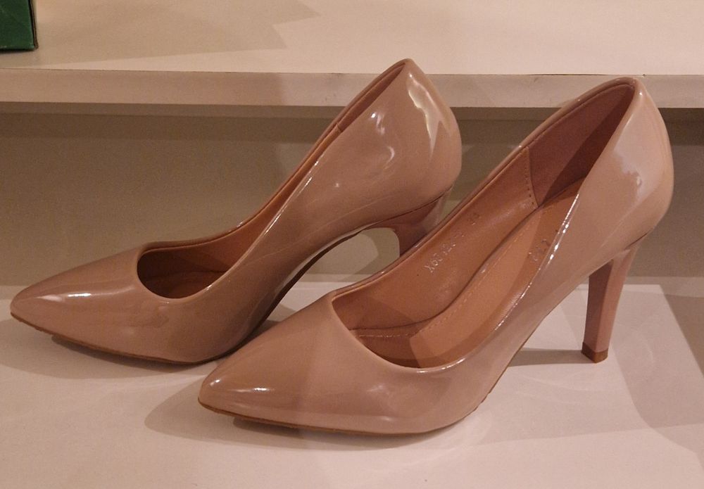 Продам туфли лодочки