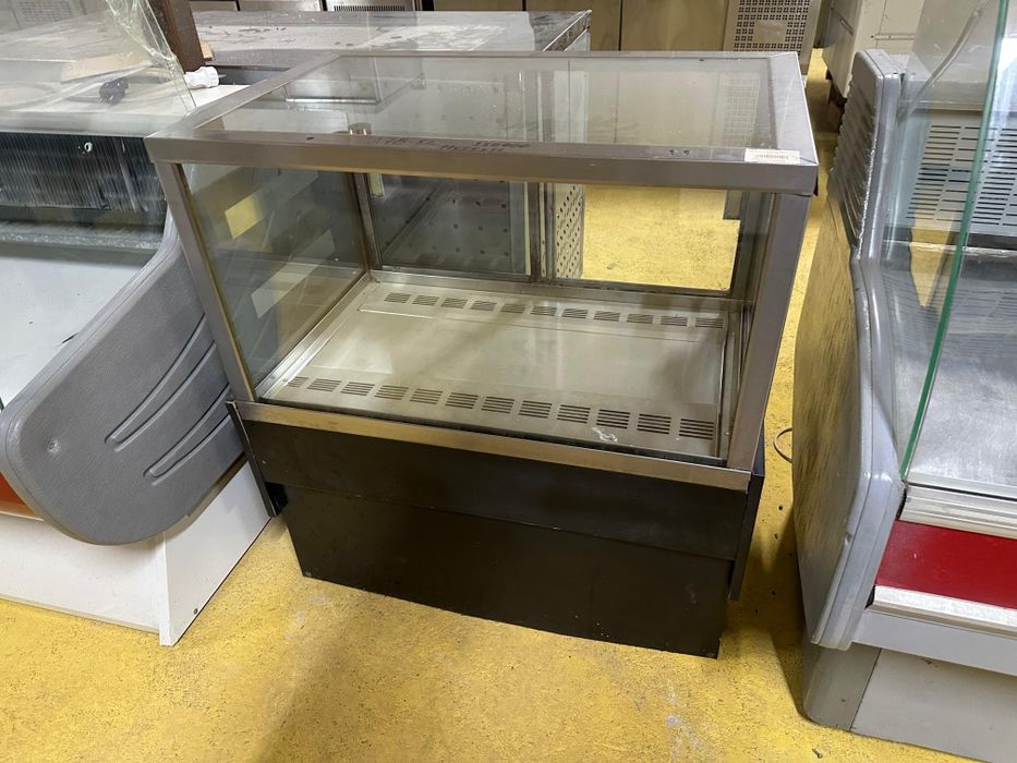 Витринный холодильник, оборудование