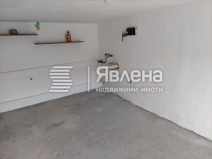 Продава се Гараж / Паркомясто в Варна, Автогара - 19 кв.м за 1579 €/кв.м - Снимка #2
