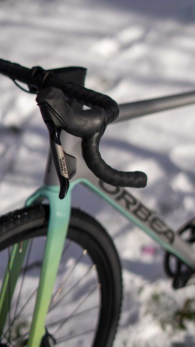 Gravel колело Orbea TERRA M30 Team APEX Groupset