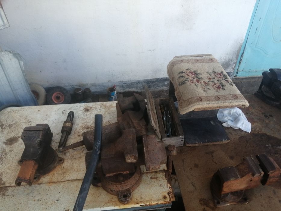 Продаётся советский тиски