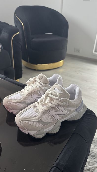 Adidasi New Balance 9060