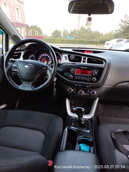 Продам автомобиль Kia CEED