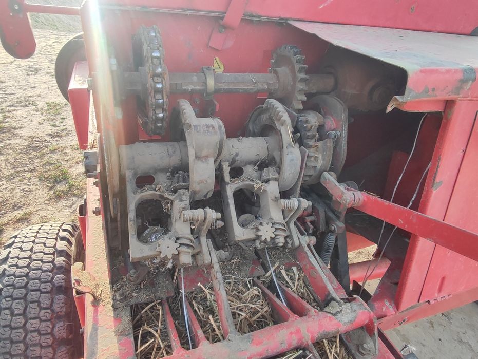 MTЗ 80 traktor va press padborchik sotiladi