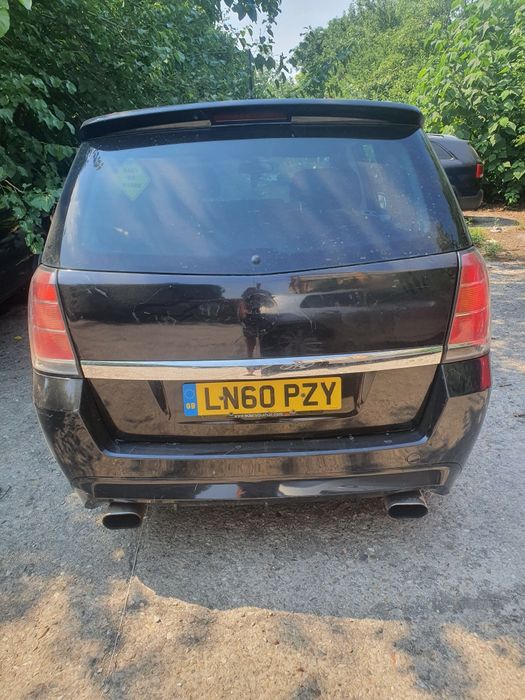 Fata completa / Piese dezmembrari Opel Zafira B OPC 1.7