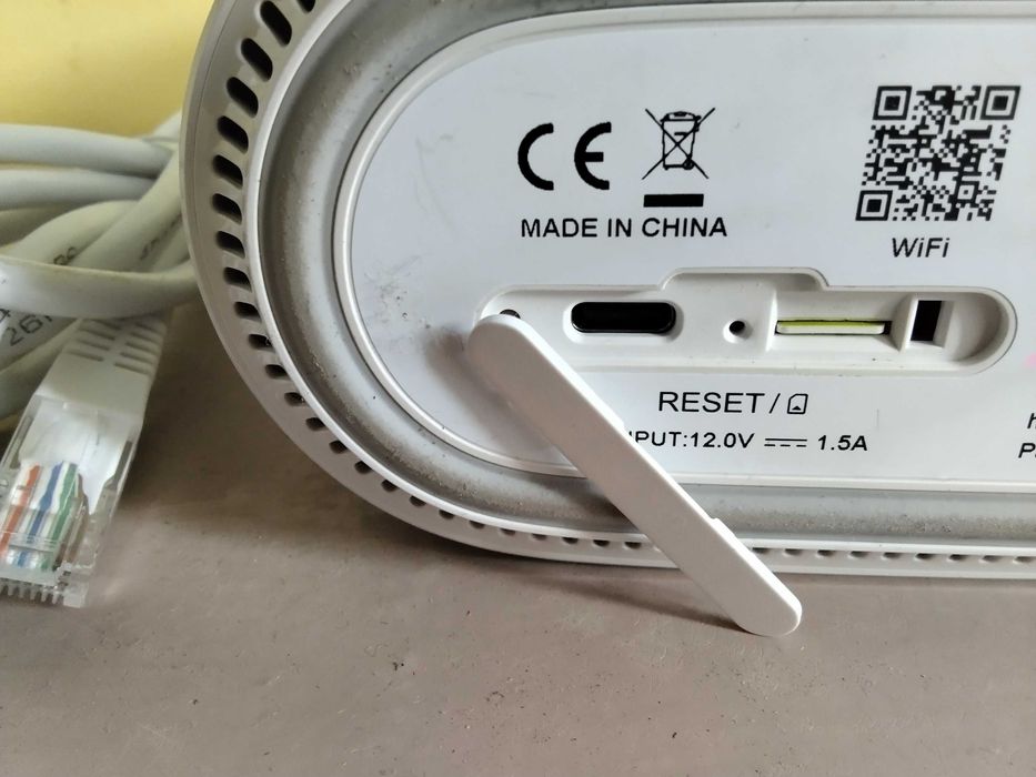 супер як и бърз 5G рутер за мобилен интернет за сим на Иетел