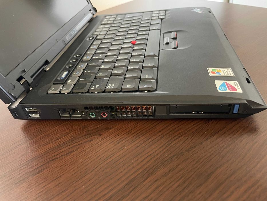 IBM ThinkPad R50e- уникален ретро лаптоп като нов