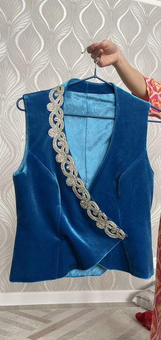 Қазақша ұлттық киімдер(кәжекей, бешпент, көйлек)