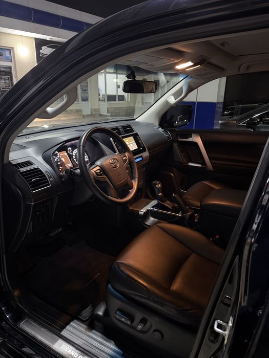 Toyota Land Cruiser Prado 150 VX год 2023