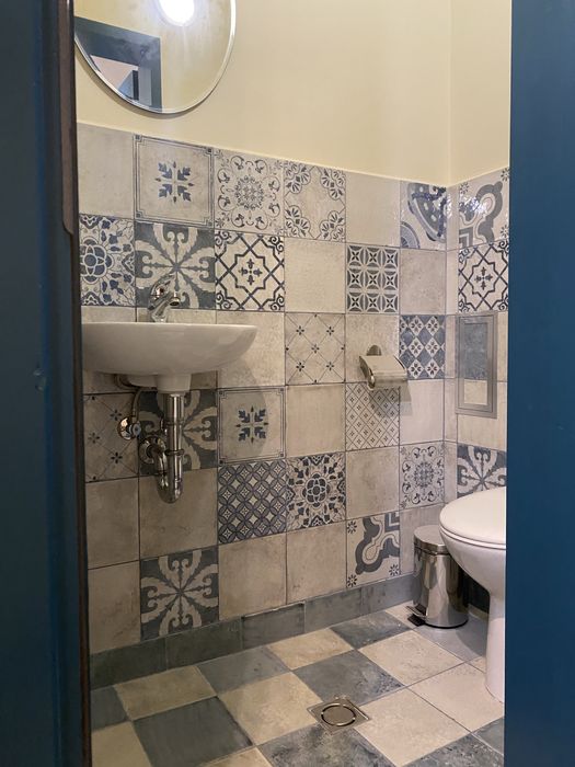 Продава се просторен апартамент в центъра на Велико Търново