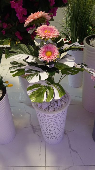 Sun'iy gullar va daraxtlar olami