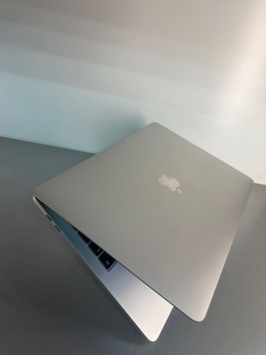 Macbook Pro 13 M2 2022 8/256 85%