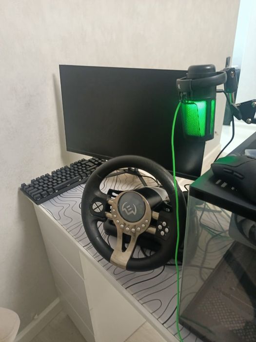 Игровой руль сатылады