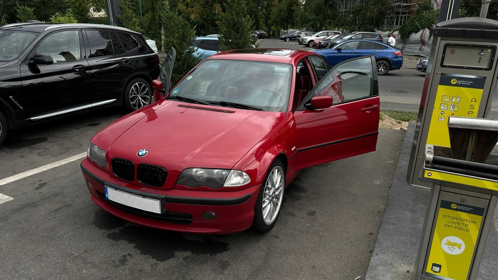 BMW E46 328i Sedan M-Tech 1