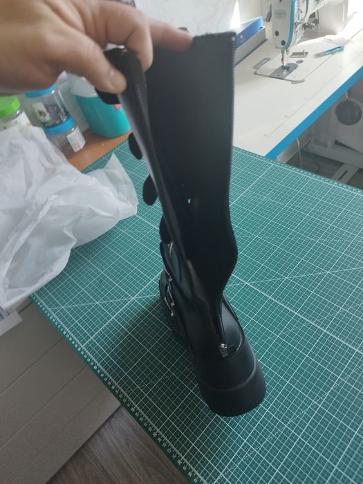 Продам ботинки женские