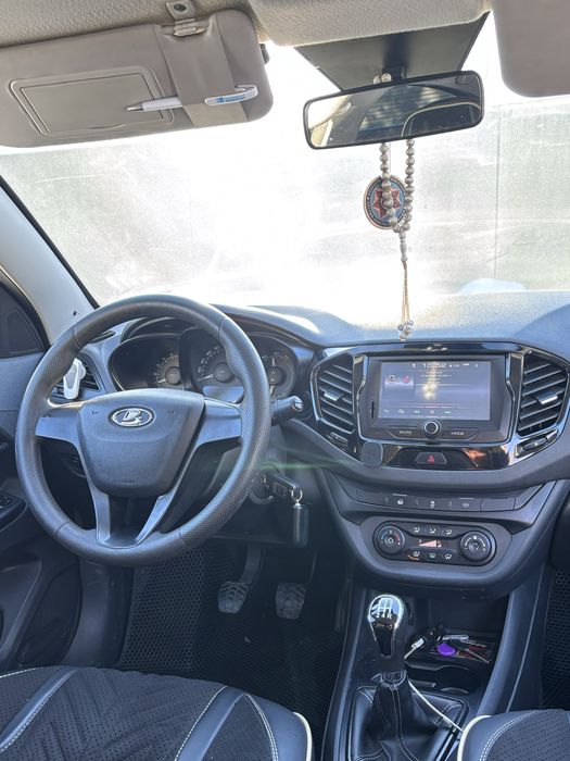 Продам веста 2017 год!