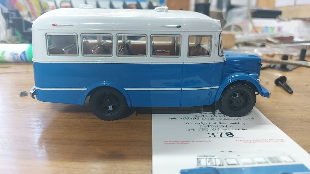 Продам коллекционные модели.