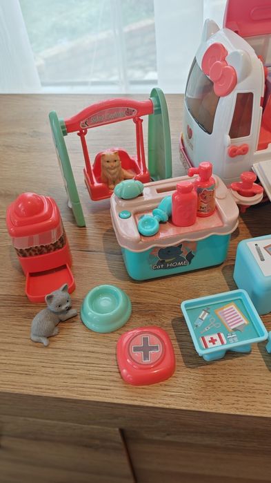 3 Комплекта Линейка, лекарски и ветеринарен кабинет + аксесоари