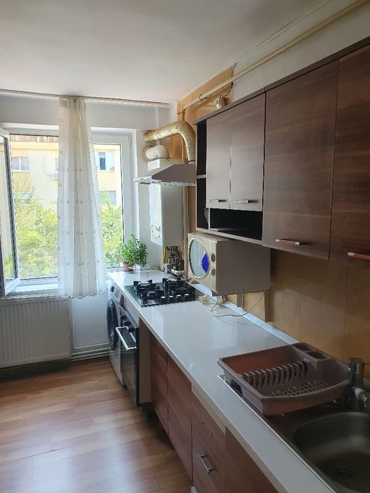 Inchiriez apartament 2 camere