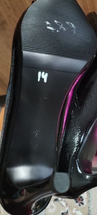 Продам туфли новый