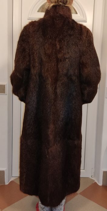 Haina blana naturala nutrie