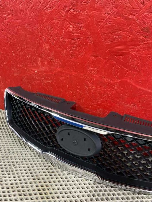 Решетка радиатора Kia Cerato 2009–2011 Jorden
