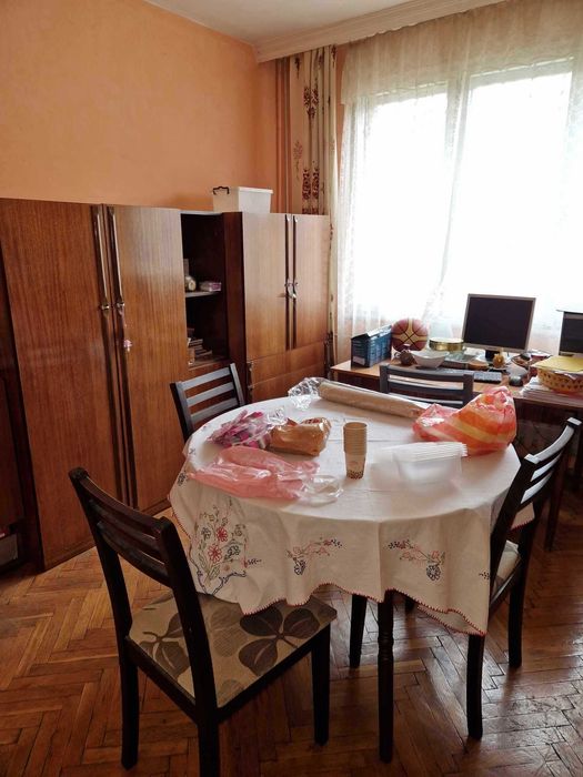 Продава се Тристаен апартамент в Плевен, Идеален център - 100 кв.м за 1250 €/кв.м - Снимка #6