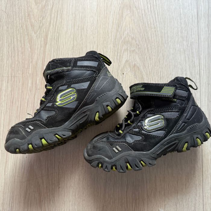 Ghete Sketchers mar 30 cu luminițe