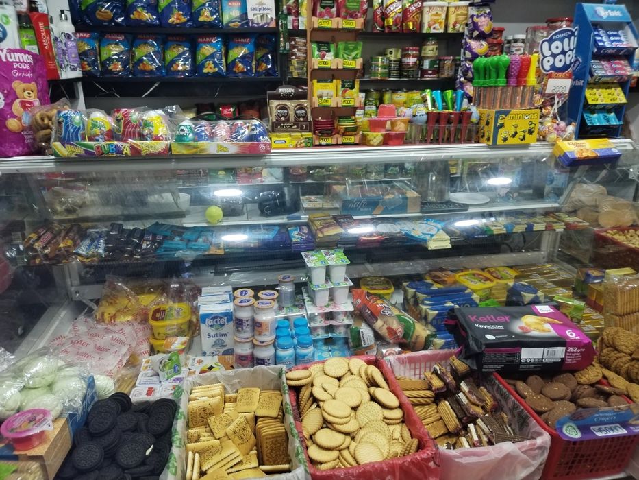 Vetrini xaladelnik