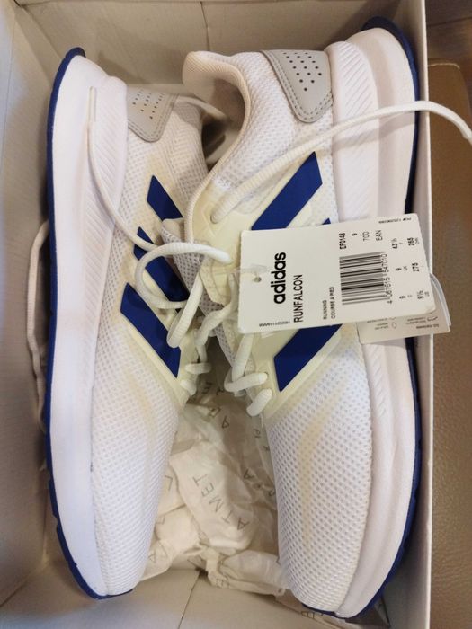 Нови маратонки Адидас, ном.43 1/3, 65лв.