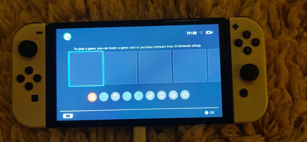 Nintendo Switch OLED със 128 гб SD карта