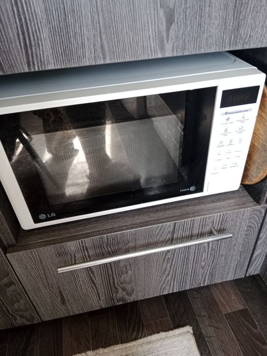 Микроволновая печь LG за 10000 т